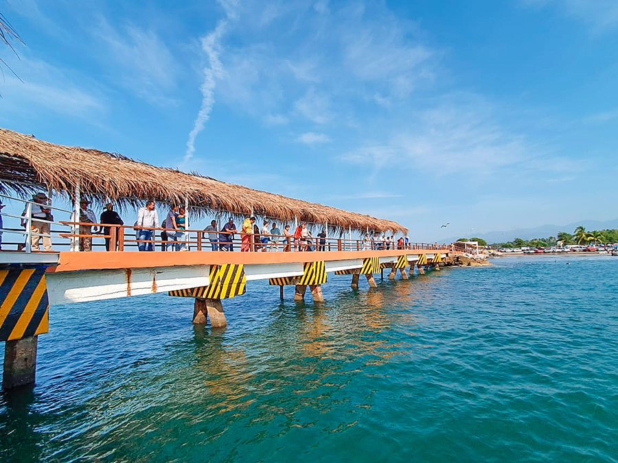 Acceso costero hacia Isla de Ixtapa